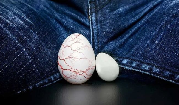 Одно яичко висит ниже другого &ndash; о чем это свидетельствует