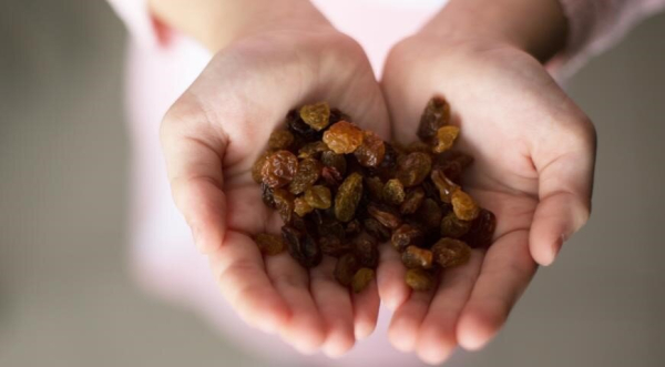 Польза и вред изюма для организма мужчины: влияние на потенцию