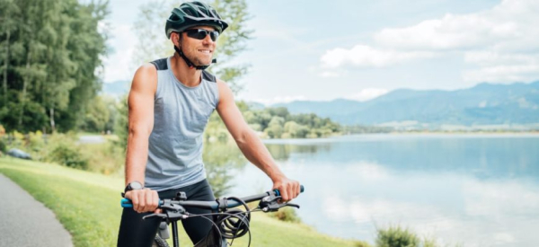 Можно ли кататься при простатите и аденоме на велосипеде: польза и вред
