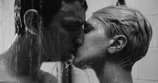 Топ-5 способов разнообразить интимную жизнь с партнером