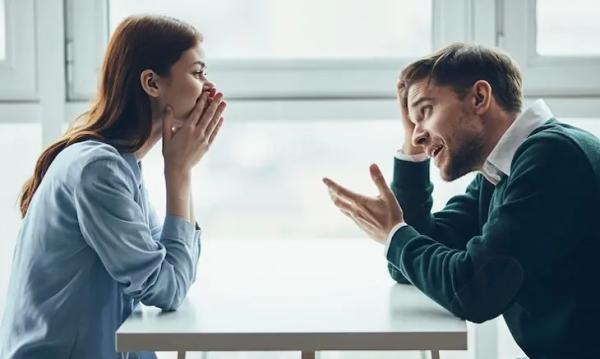 10 бомбезных вопросов девушке при переписке: какие точно стоит задать ей