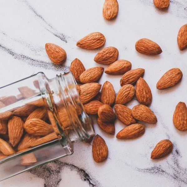 Полезные свойства и противопоказания миндаля для мужчин