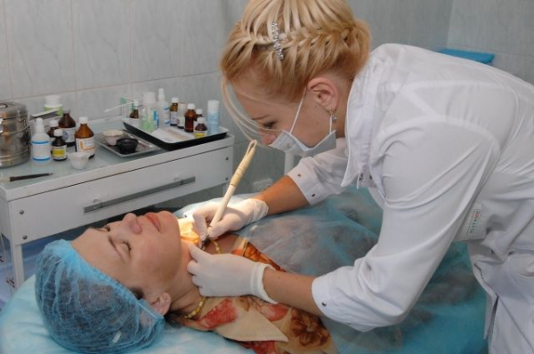 Бородавки внутри носа: причины, лечение, удаление