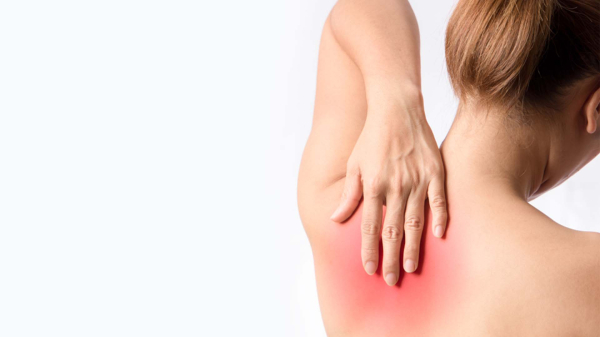 Боль под левой лопаткой или Остеохондроз: симптомы, причины и лечение